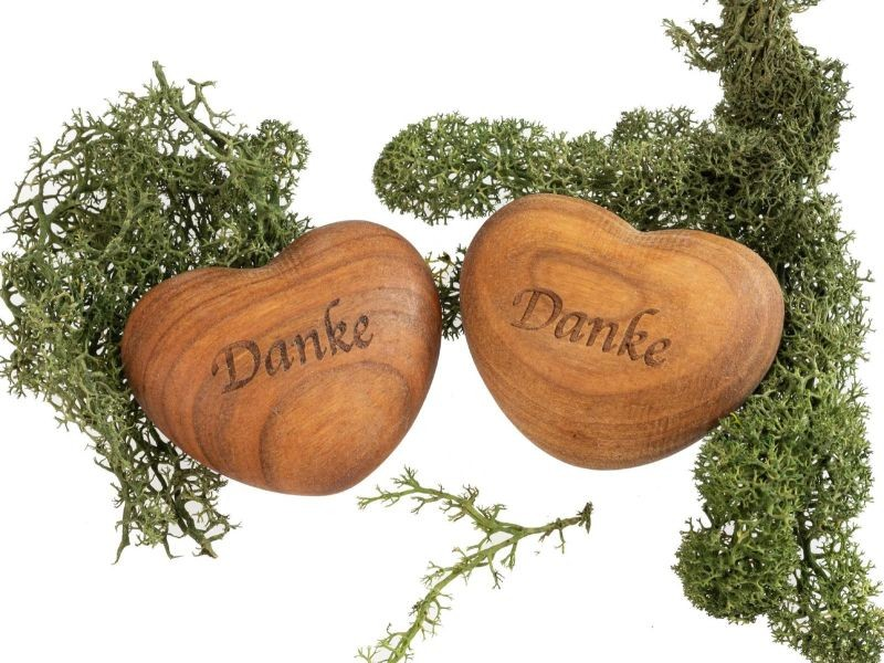 Holz Handschmeichler Kirsche geölt mit Gravur "Danke !"