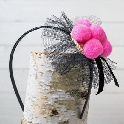 Schwarzwaldmädel Fascinator mit Bollenhut pink